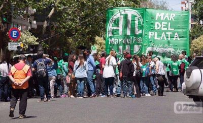 Paro y movilizaci�n de ATE: piden la reapertura de las paritarias