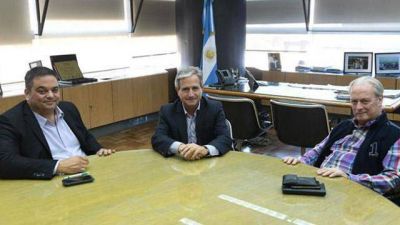 Naci�n y UPCN sellaron aumento similar al que ofreci� Bordet en la provincia	 