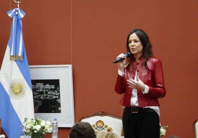 Gay se reuni� con la ministra de Desarrollo Social y hablaron sobre el desempleo juvenil