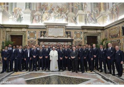 Impulsar aut�nticos valores del deporte, exhort� el Papa