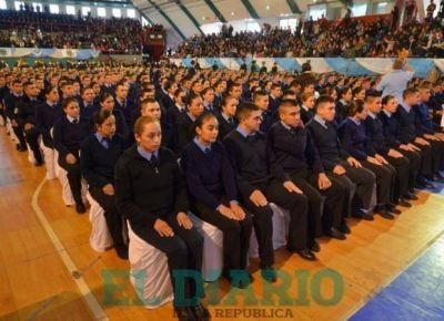 Seguridad: la Polic�a sum� 456 nuevos auxiliares para la Provincia
