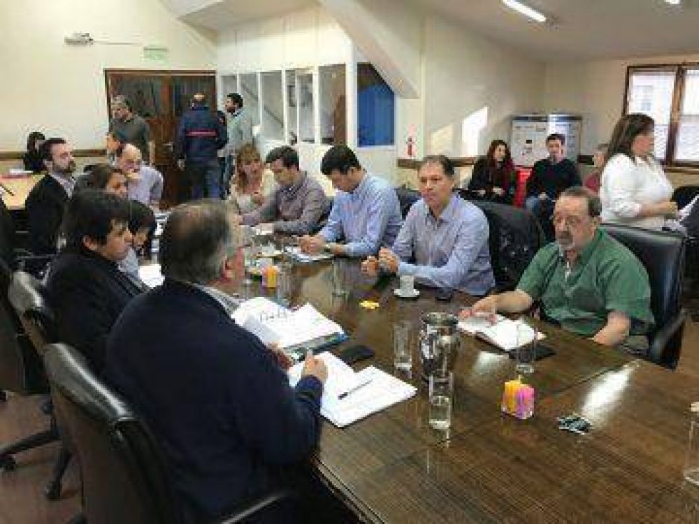 El ministro Marcos Colman fue por las vacantes a la Legislatura y recibi� varios cuestionamientos