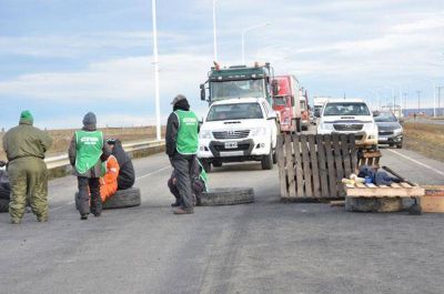 ATE profundiz� su reclamo en el corte de ruta