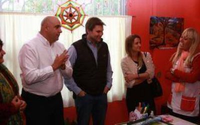 C�sar Torres encabez� recorrida por escuelas primarias de Hurlingham