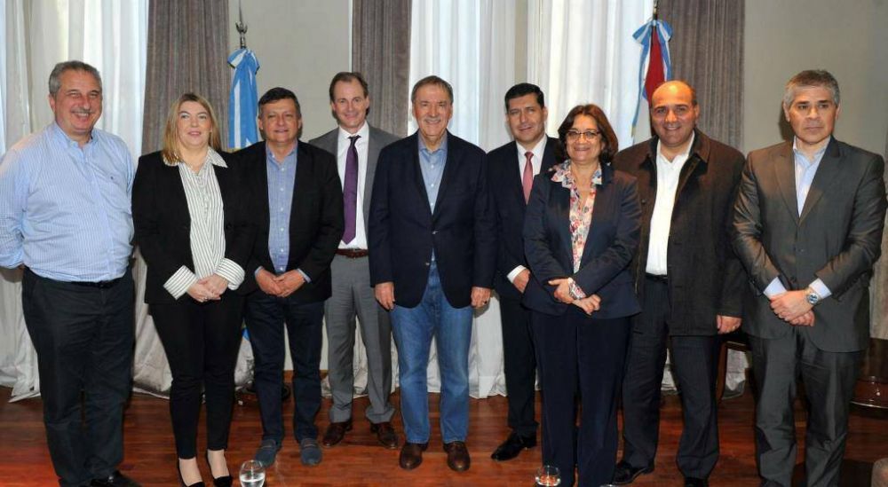 Schiaretti se meti� de lleno en la interna del PJ nacional