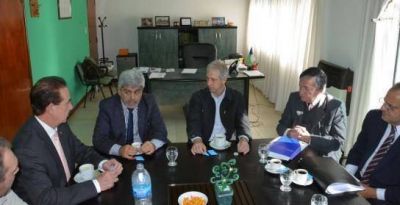 Fiscal�a provincial y municipio acuerdan trabajar juntos por la seguridad