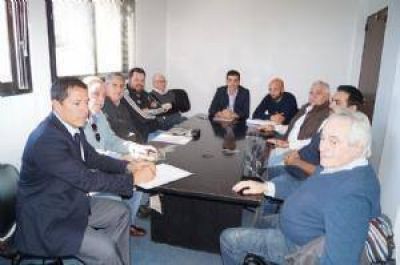 Paquet� dar� vacaciones a su personal y se comprometi� en que no haya m�s despidos