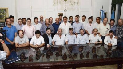 Los intendentes del PJ buscan abroquelarse para marcarle la cancha a Cristina y a Randazzo