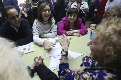 Vidal muestra candidatos y esta vez comparti� acto con Oca�a