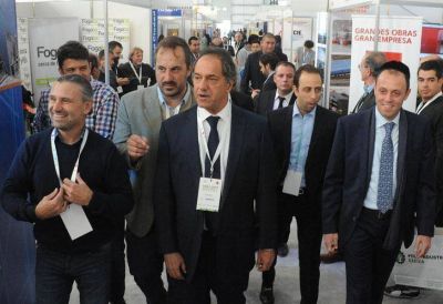 Tras el esc�ndalo, Scioli reapareci� junto a Marcos Di Palma