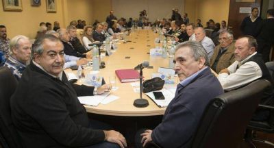La CGT anunci� que el Gobierno convocar� a un Consejo del Salario M�nimo