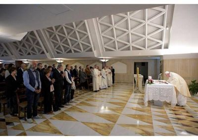 Papa: Las ideolog�as cierran el coraz�n al Esp�ritu Santo