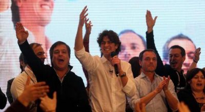 Reaparece Lousteau en un acto con los socialistas