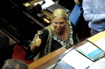 Lilita explot� contra el gobierno y los acus� de proteger a De Vido y An�bal