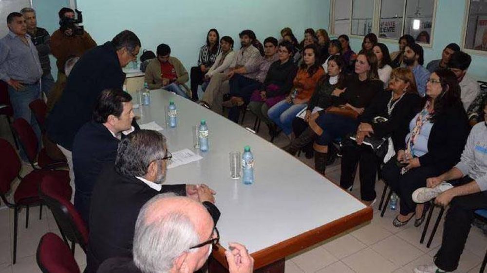 El senador Zamora se reuni� con organizaciones sociales