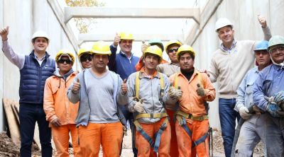 Martiniano Molina recorri� la obra del bajo v�as de Bernal y augur� una pronta inauguraci�n