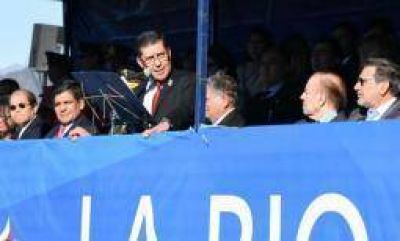 Casas a Naci�n: �no vamos a arrodillarnos ante nadie�