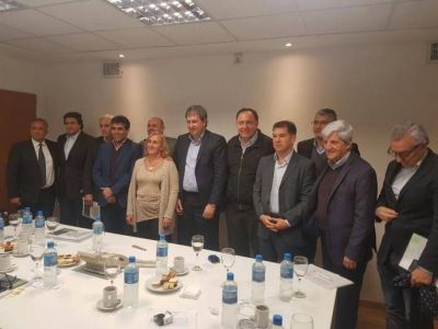 Andreotti y Gigante convinieron la restauraci�n de adoquines y obras hidr�ulicas en San Fernando