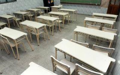 La Provincia entreg� mobiliario para escuelas de 8 municipios bonaerenses