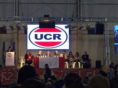 La Convenci�n Radical deline� el accionar electoral y Baradero estuvo presente