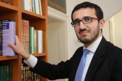 Musulmanes condenan nueva ley que proh�be la distribuci�n del Cor�n en Austria