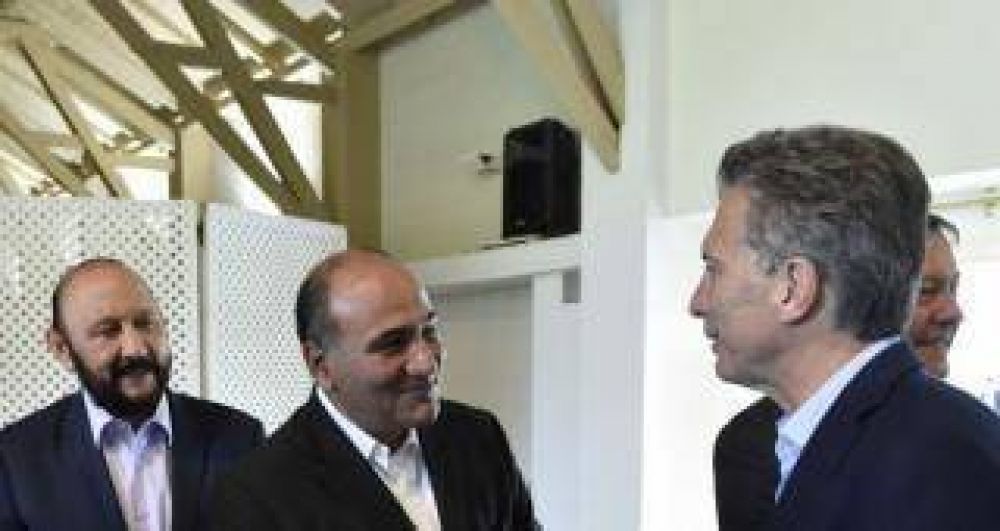 Manzur aparece entre los cuatro gobernadores peronistas que Macri eligi� como enemigos para octubre