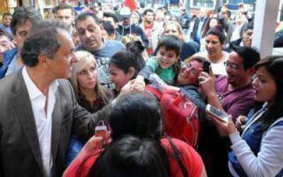 Elecciones 2017: Scioli de campa�a desembarc� en Tres de Febrero