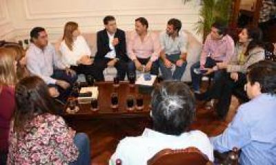 El oficialismo enfoca su campa�a en las cr�ticas a Naci�n