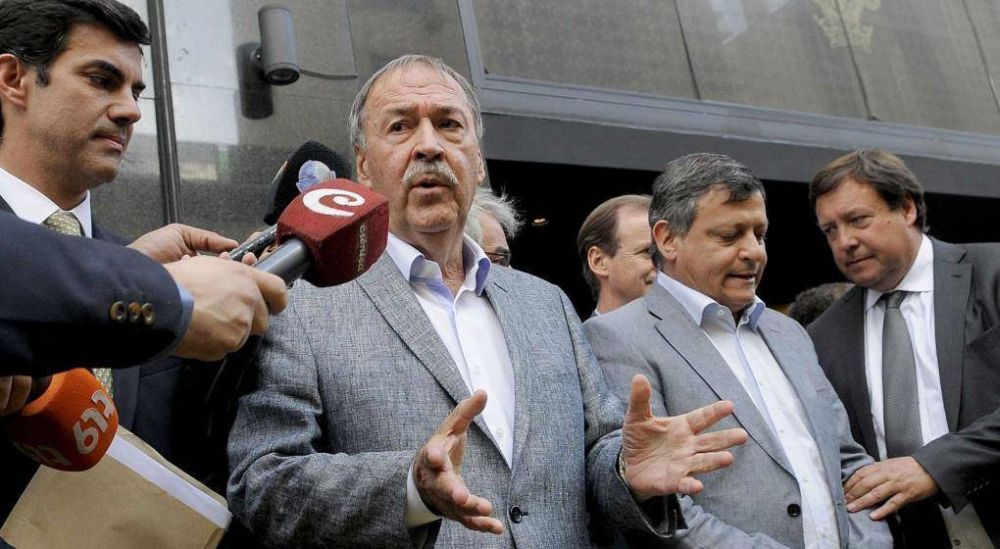 Gobernadores buscan otro polo de poder en el PJ