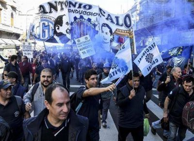 Surgen m�s conflictos en el �mbito privado, con paros parciales y manifestaciones