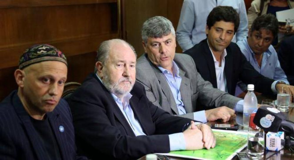 Los cuatro gobernadores peronistas que Macri eligi� como enemigos para octubre