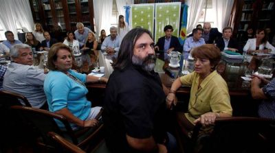 El Frente de Unidad Docente se re�ne para definir si vuelve al paro