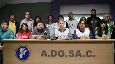 Los gremios docentes de Santa Cruz se reunir�n con Alicia Kirchner