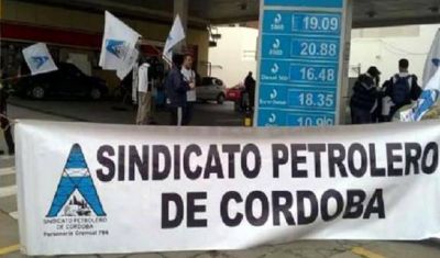 Por paritarias, paralizan parcialmente el expendio de combustible en Córdoba