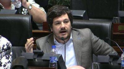 La campa�a de Lousteau ser� �por la positiva�