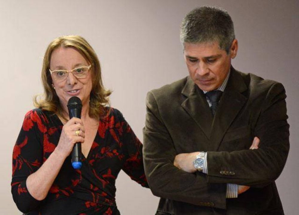 Alicia Kirchner no logr� acuerdo. Faltan dos reuniones y a�n no se cumplen las condiciones exigidas por Naci�n