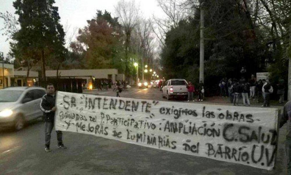 Reclaman que se restituyan los servicios m�dicos a un centro de salud