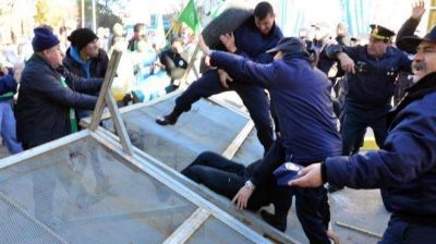 El gobierno acus� a CTA/ATE de realizar �brutal ataque�, Pesatti lament� los incidentes y para Aguiar lo que hubo fue una �represi�n pensada�