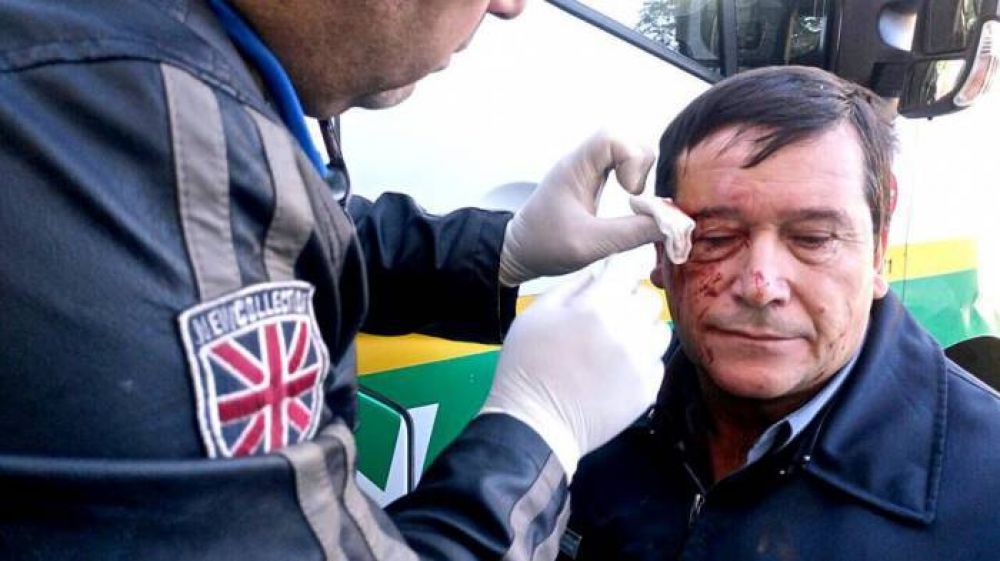 Weretilneck repudi� la violencia frente a la Legislatura y apunt� contra ATE