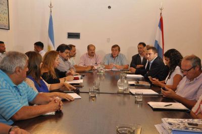 El Gobierno provincial convoc� a los gremios estatales para el martes 