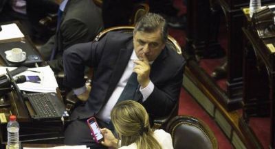 La UCR respald� a Carri� y cuestion� el espionaje pol�tico