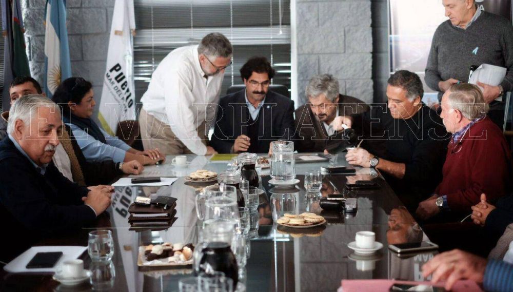 Puerto: Provincia ofrece financiar la actividad y gremios analizan medidas
