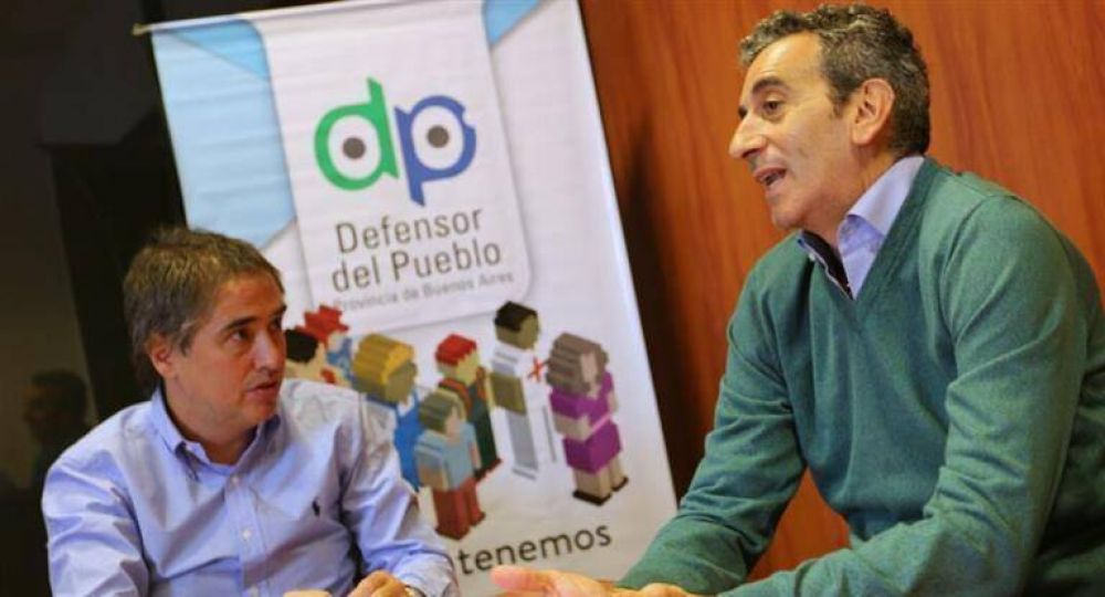 Con traje de candidato, Randazzo cuestion� el tarifazo de luz en Provincia