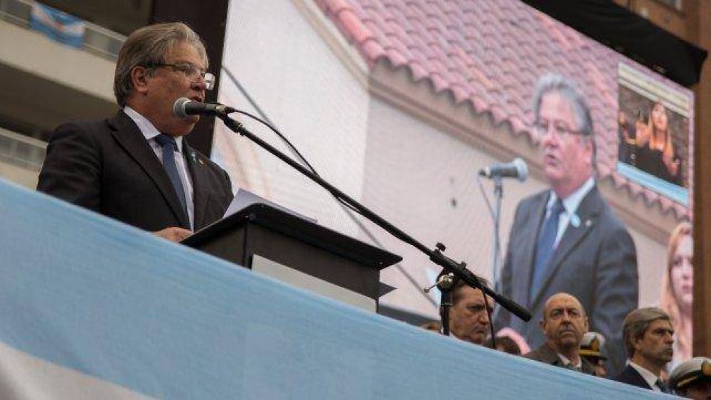 Fascendini pidi� respetar la coparticipaci�n federal y cumplir con el fallo de la corte