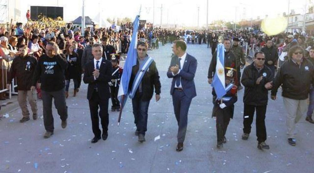 Calor popular en el fr�o 25 de Mayo