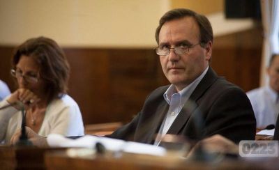 �Respecto del enriquecimiento en la pol�tica, nunca me refer� a actuales funcionarios de Arroyo�