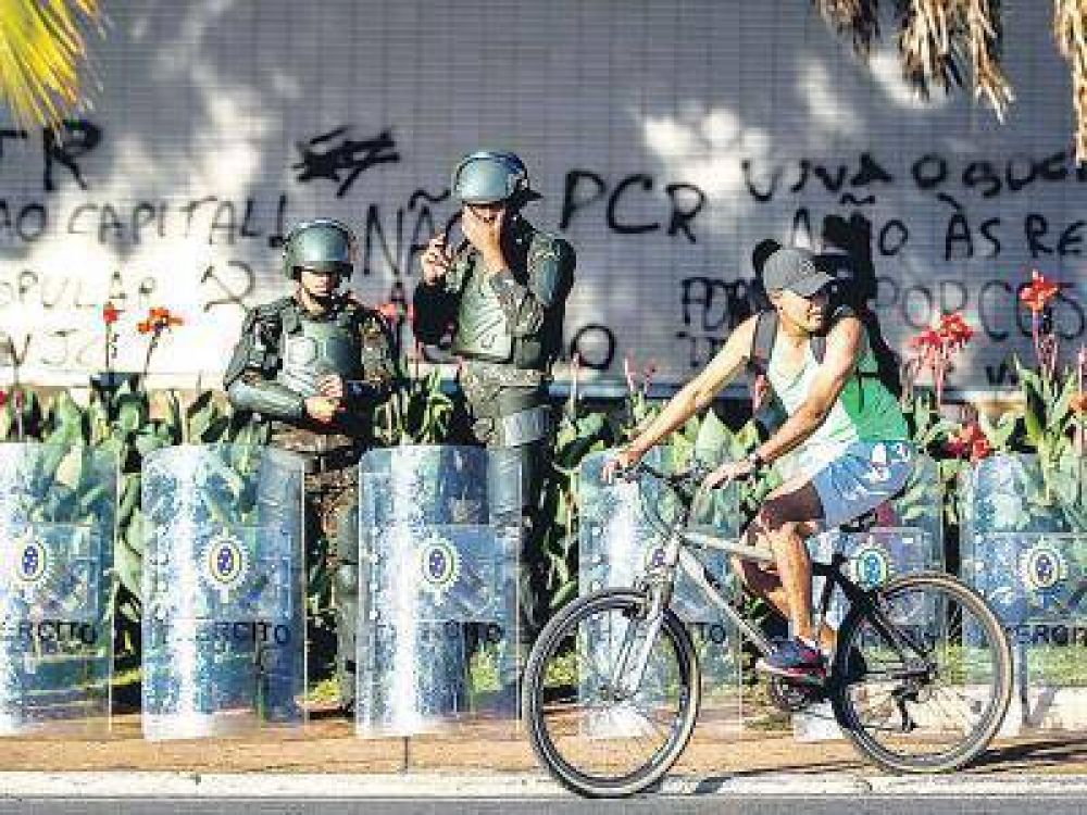 Temer orden� el repliegue del ej�rcito