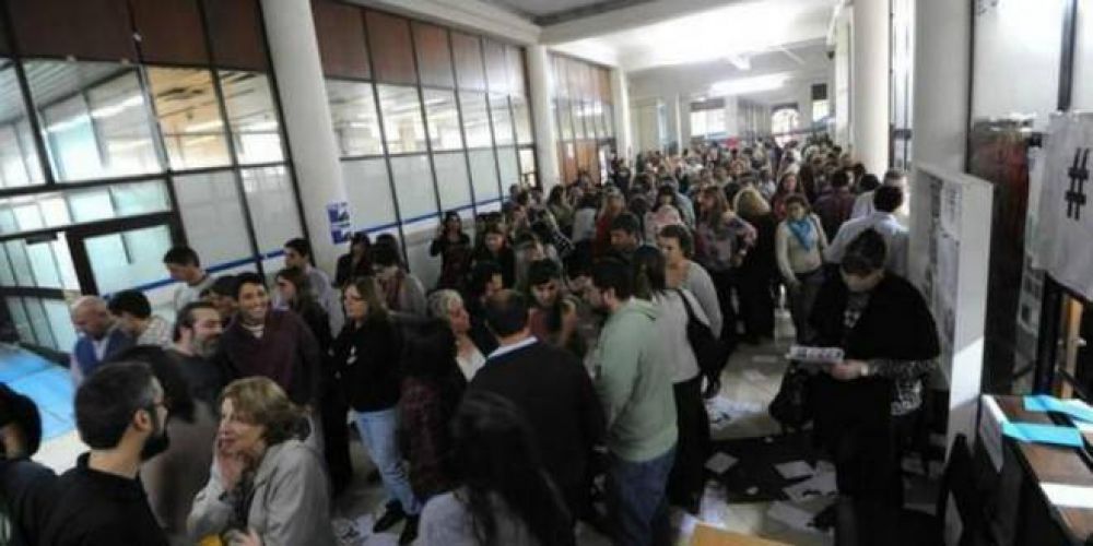 La Plata: protesta de trabajadores de Arba por las licencias