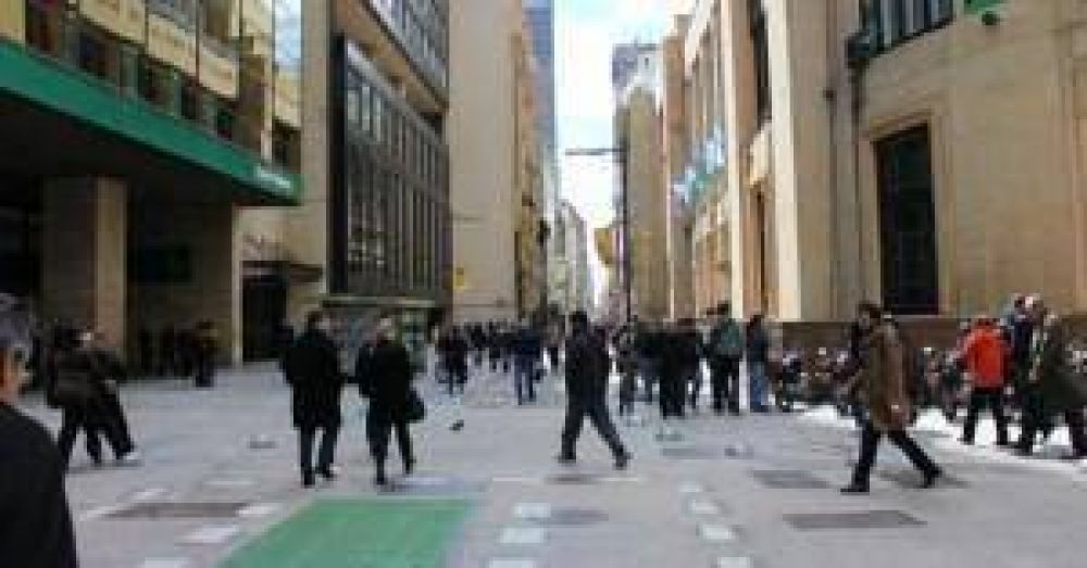El dolar cotiz� hoy a 16,32 y las acciones l�deres ganaron 2,1%