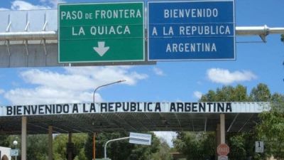 El plan del Gobierno para trasladar inmigrantes del GBA y la Capital al interior del pa�s